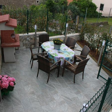 Casa Vacanze Corte Dei Dami Caprino Veronese Exterior photo