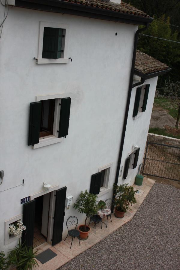 Casa Vacanze Corte Dei Dami Caprino Veronese Exterior photo